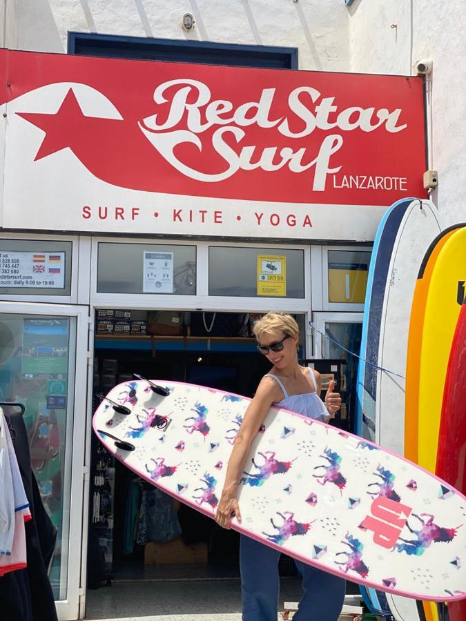 Red Star Surf & Yoga Camp Lanzarote Hostel ฟามารา ภายนอก รูปภาพ