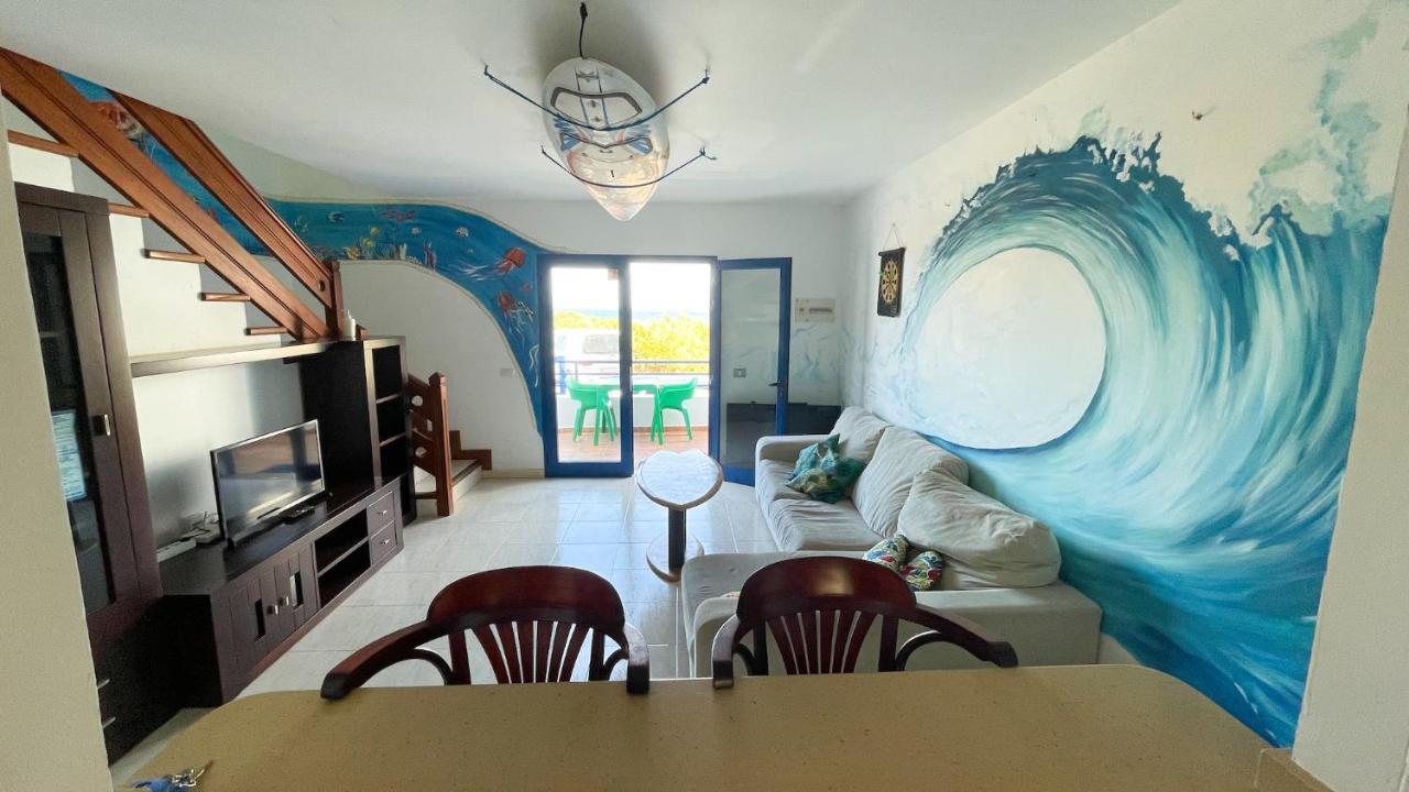 Red Star Surf & Yoga Camp Lanzarote Hostel ฟามารา ภายนอก รูปภาพ