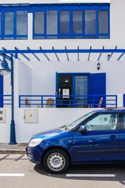 Red Star Surf & Yoga Camp Lanzarote Hostel ฟามารา ภายนอก รูปภาพ