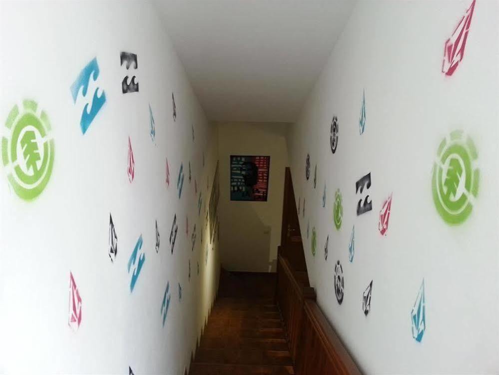 Red Star Surf & Yoga Camp Lanzarote Hostel ฟามารา ภายนอก รูปภาพ